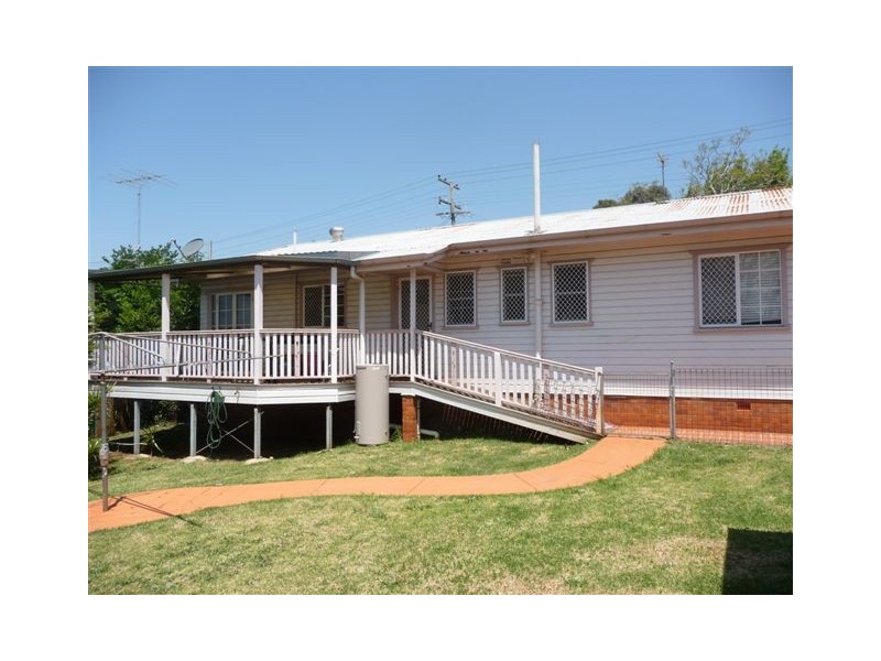 121 Perth Street, South Toowoomba QLD 4350