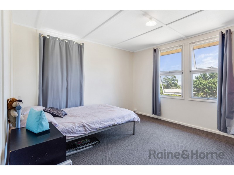 40 Poinciana Street, Newtown QLD 4350