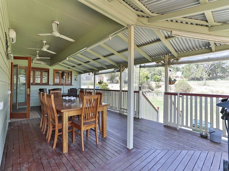 32 Goombungee Road, Kingsthorpe QLD 4400