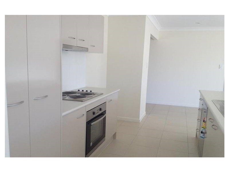 24 Wandoo Crescent, Westbrook QLD 4350