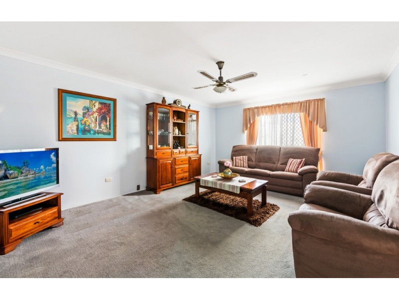 8 Diane Court, Centenary Heights QLD 4350