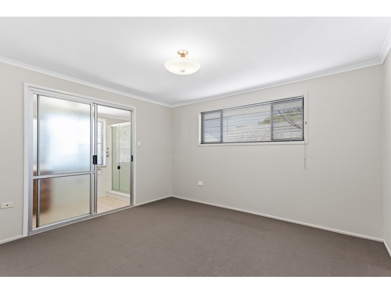 8 Coral Street, East Toowoomba QLD 4350