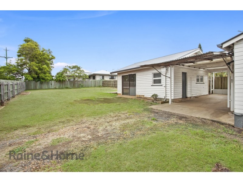 169 West Street, Newtown QLD 4350