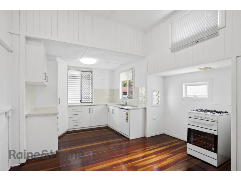 169 West Street, Newtown QLD 4350