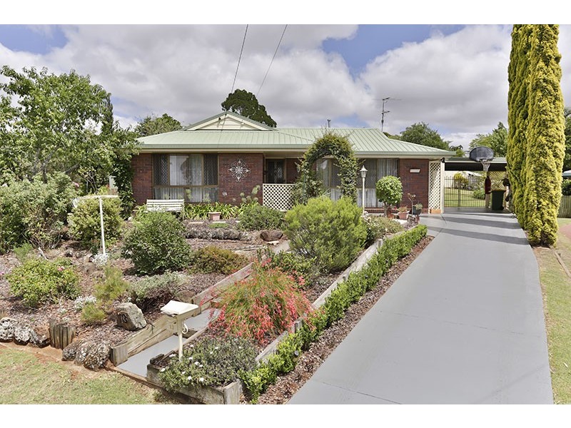 13 Hardy Court, Wilsonton QLD 4350