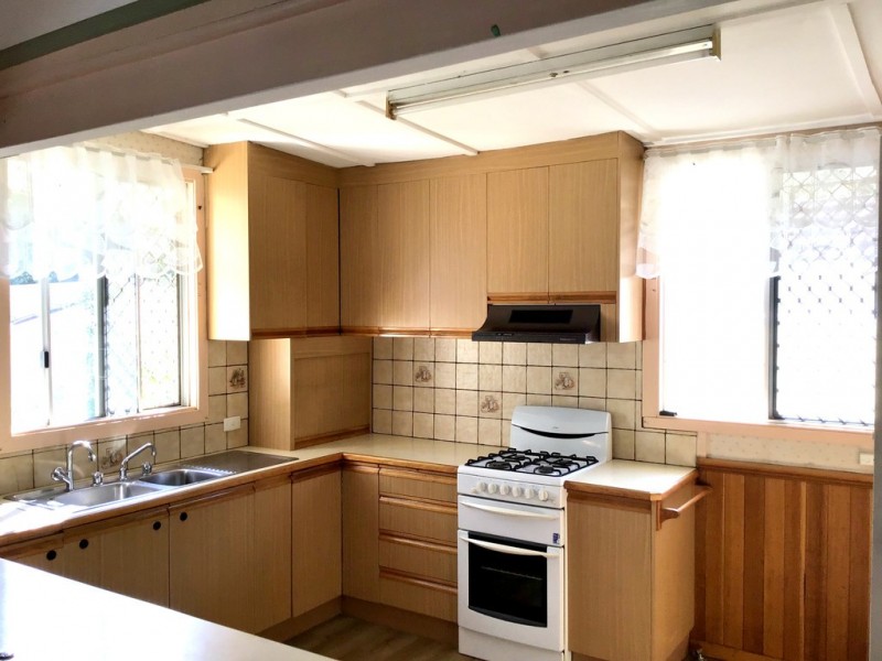 169 Campbell Street, Newtown QLD 4350