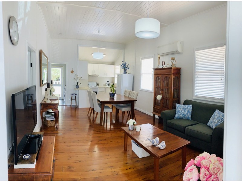 3 Trevethan Street, Mount Lofty QLD 4350