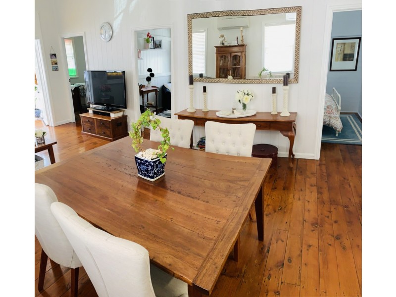 3 Trevethan Street, Mount Lofty QLD 4350