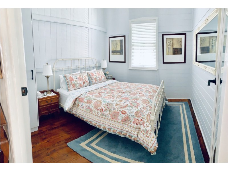 3 Trevethan Street, Mount Lofty QLD 4350