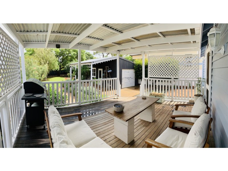 3 Trevethan Street, Mount Lofty QLD 4350