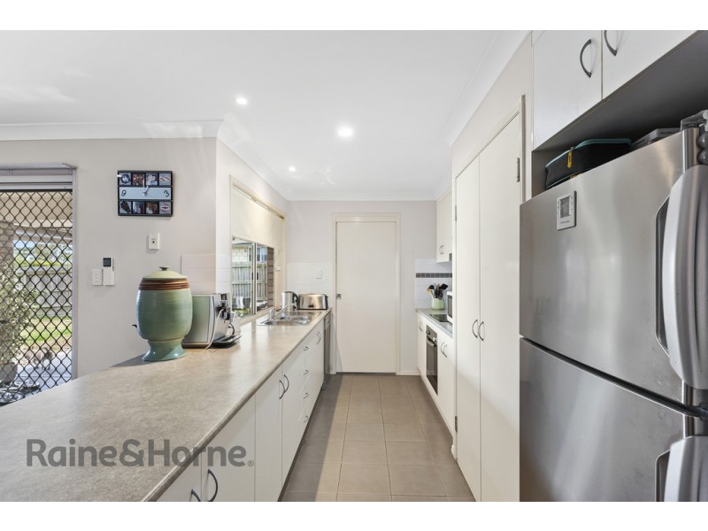 46 Wareena Crescent, Glenvale QLD 4350
