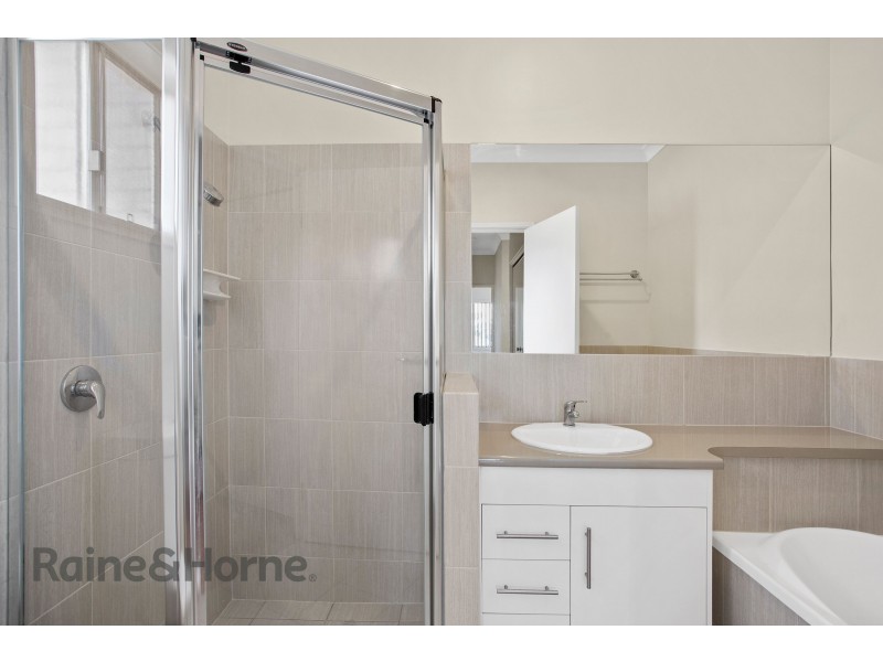 1/21 Sweeney Street, Kearneys Spring QLD 4350