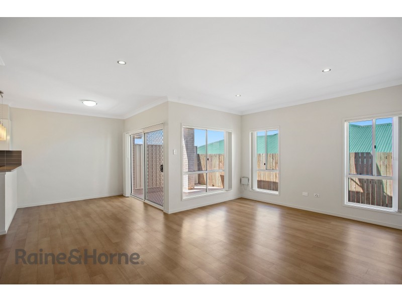 1/21 Sweeney Street, Kearneys Spring QLD 4350