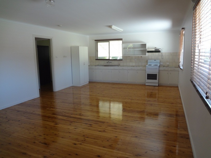 9 McNamara Street, Centenary Heights QLD 4350