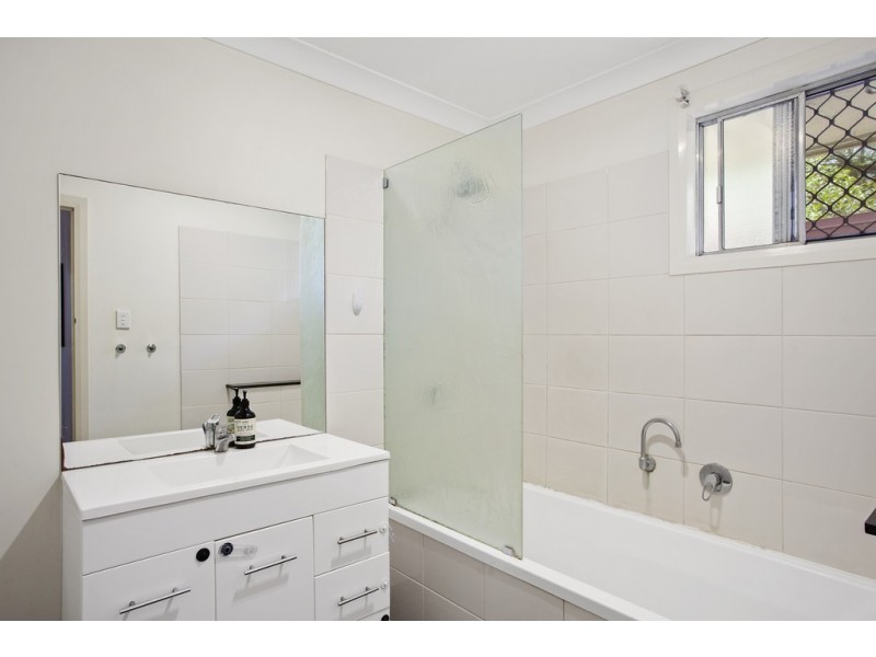235a Mackenzie Street, Centenary Heights QLD 4350