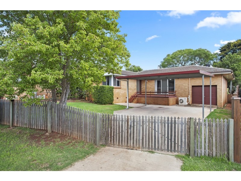 235a Mackenzie Street, Centenary Heights QLD 4350