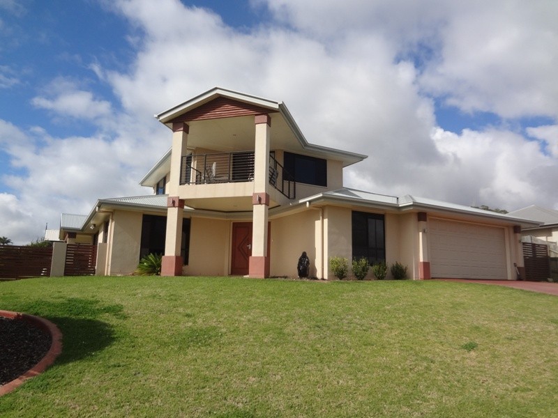 4 Banksdale Drive, Middle Ridge QLD 4350