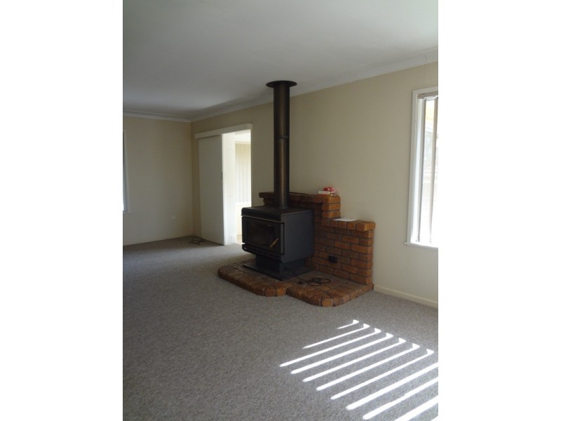 16 Catto Street, Centenary Heights QLD 4350