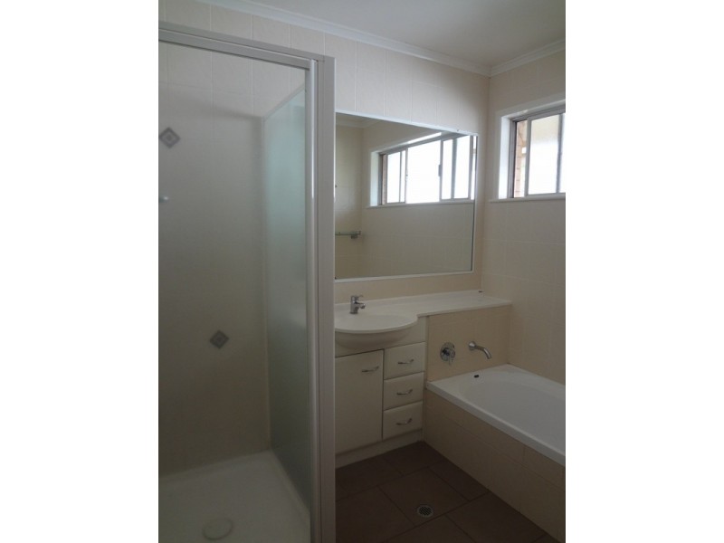 16 Catto Street, Centenary Heights QLD 4350