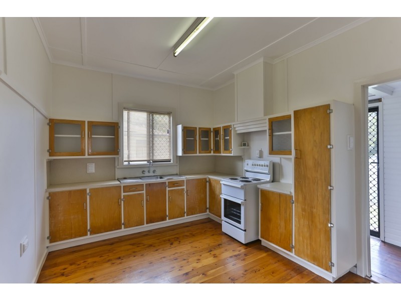 34 Glenvale Road, Harristown QLD 4350