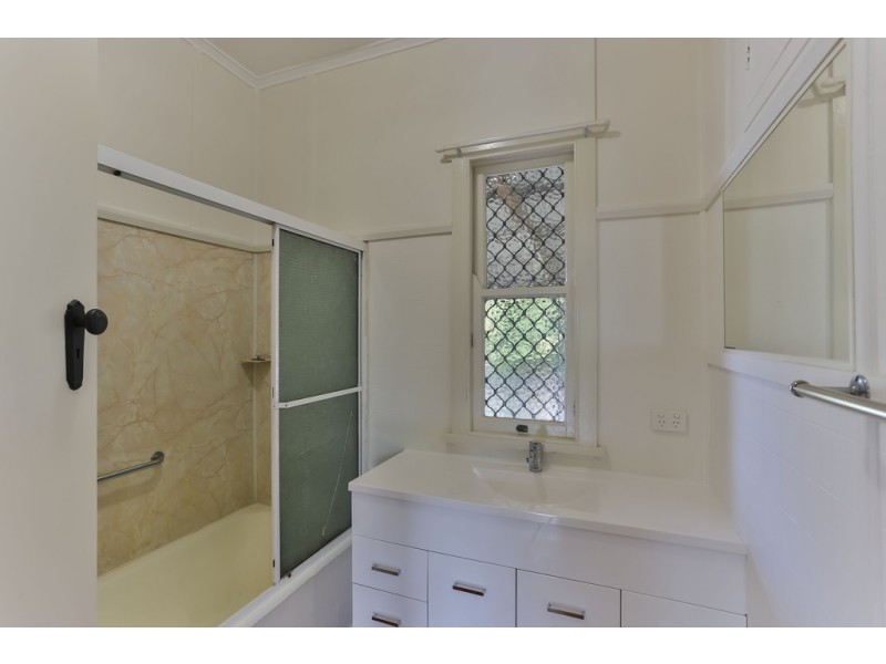 34 Glenvale Road, Harristown QLD 4350