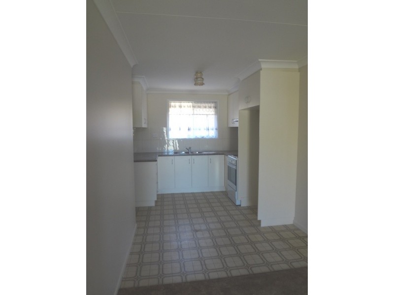 1/53a Holberton Street, Newtown QLD 4350