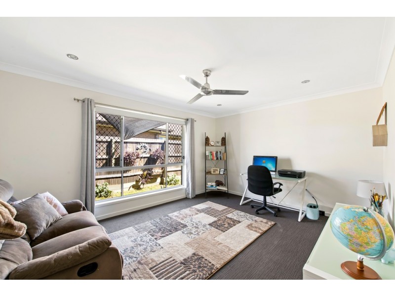 27 Sanctuary Drive, Cranley QLD 4350
