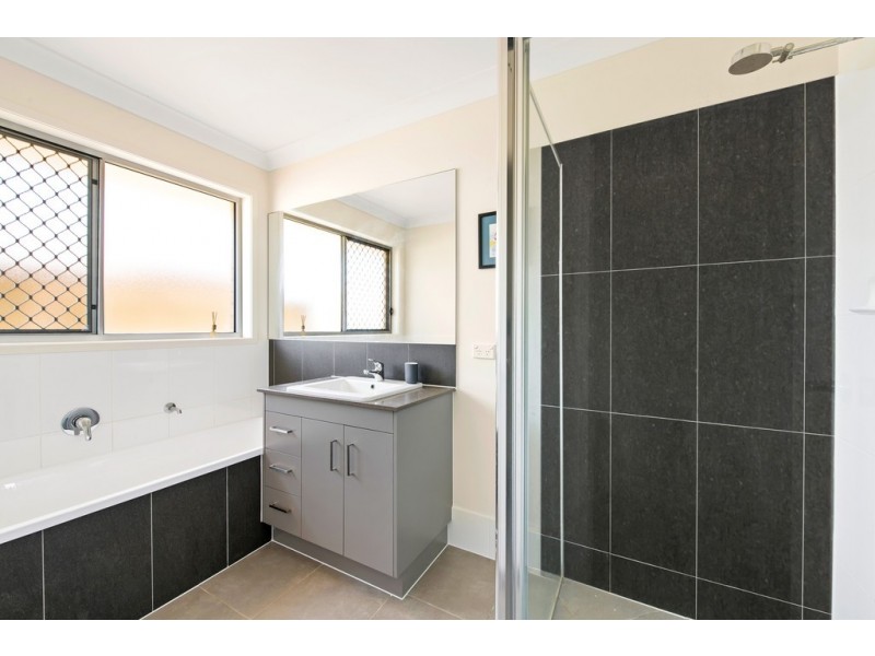 27 Sanctuary Drive, Cranley QLD 4350