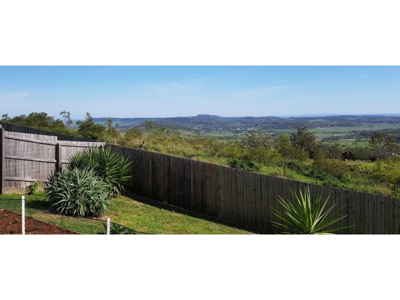 27 Sanctuary Drive, Cranley QLD 4350