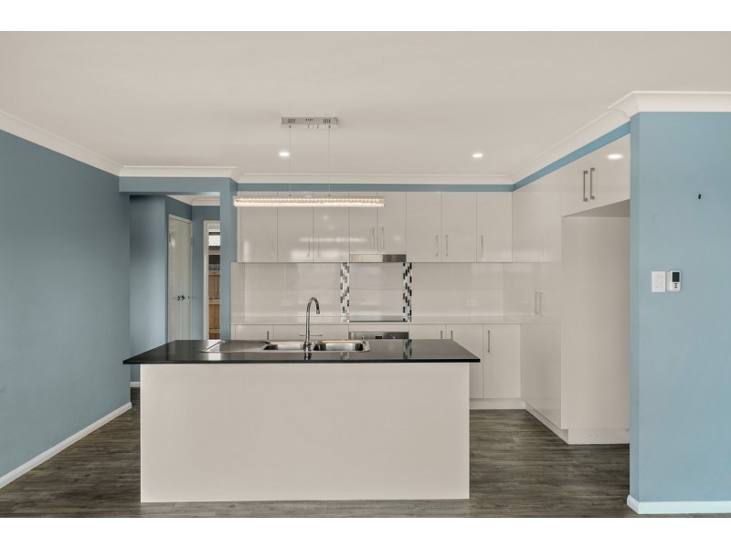 34 Shelby Street, Glenvale QLD 4350