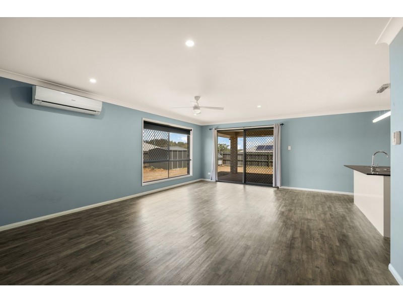 34 Shelby Street, Glenvale QLD 4350