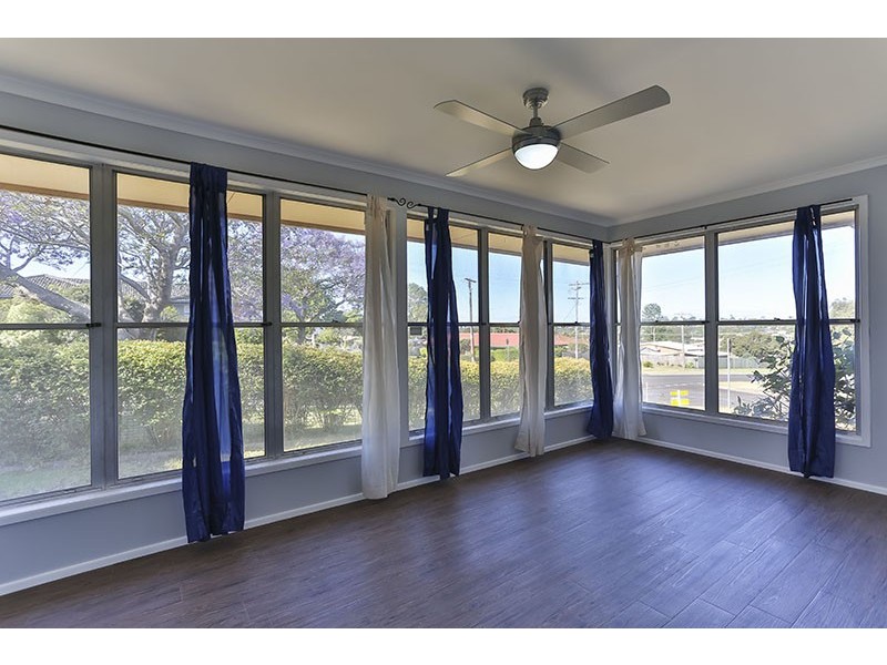 49 Noll Street, Kearneys Spring QLD 4350