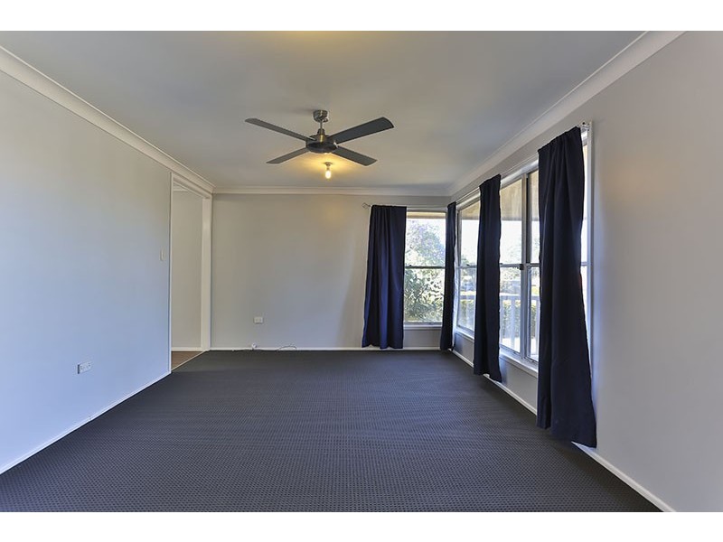 49 Noll Street, Kearneys Spring QLD 4350