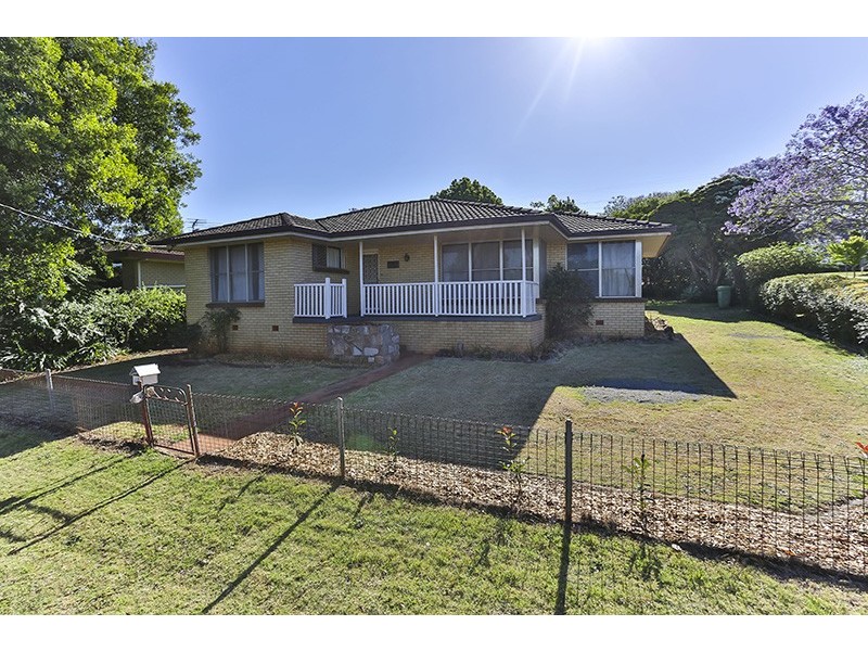 49 Noll Street, Kearneys Spring QLD 4350