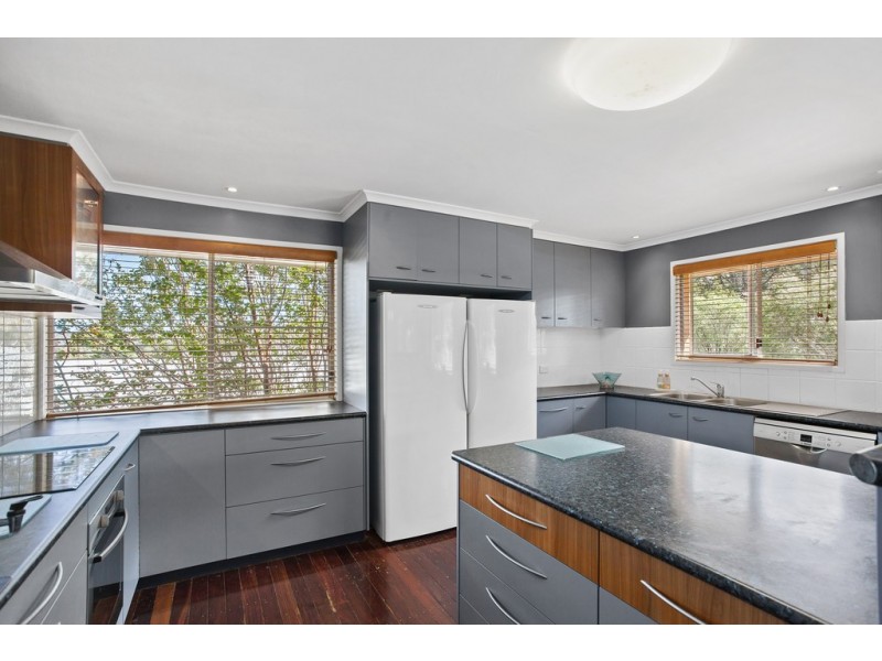 9 Tracey Street, Rangeville QLD 4350