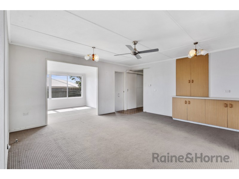 7 McIntyre Street, Centenary Heights QLD 4350
