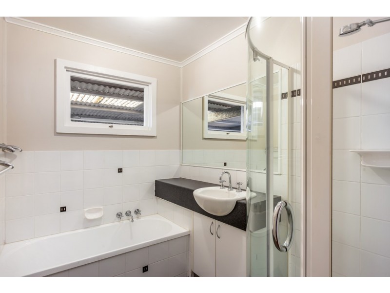 300 North Street, Rockville QLD 4350