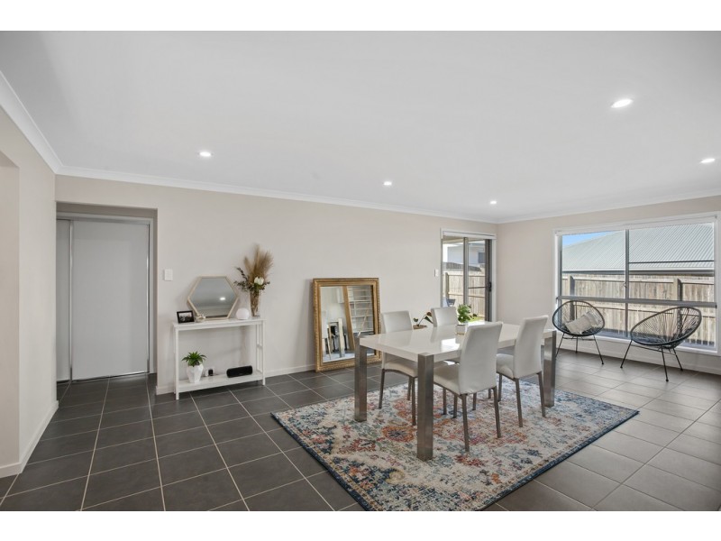 71 Barlow Street, Cranley QLD 4350