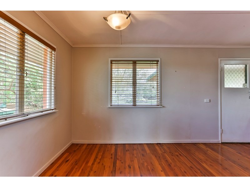 25 South Street, Rangeville QLD 4350