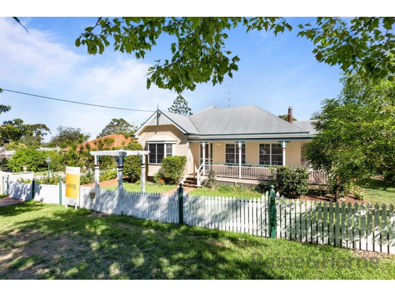 1A New Street, Mount Lofty QLD 4350