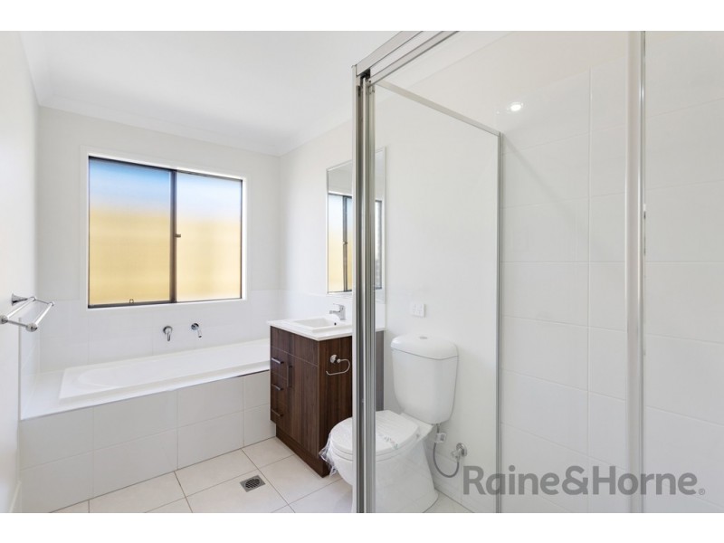 1/4 Melanie Street, Cotswold Hills QLD 4350