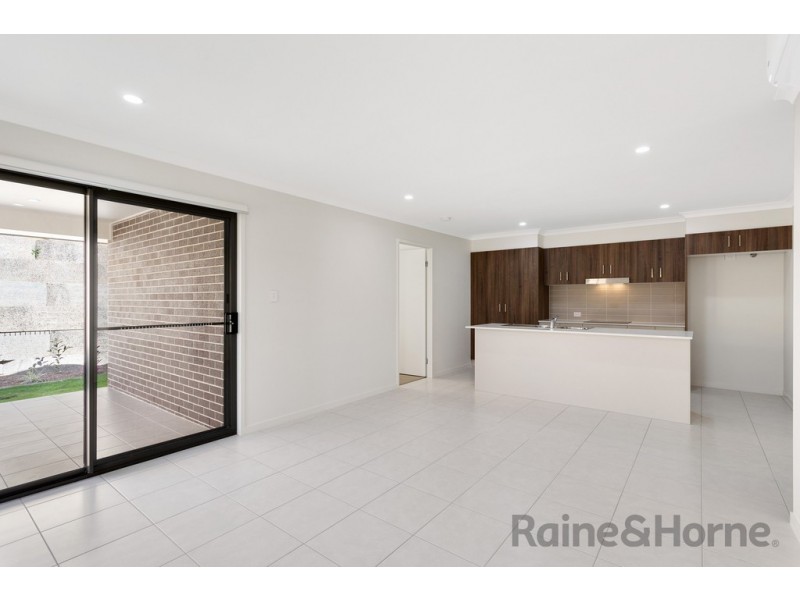 1/4 Melanie Street, Cotswold Hills QLD 4350