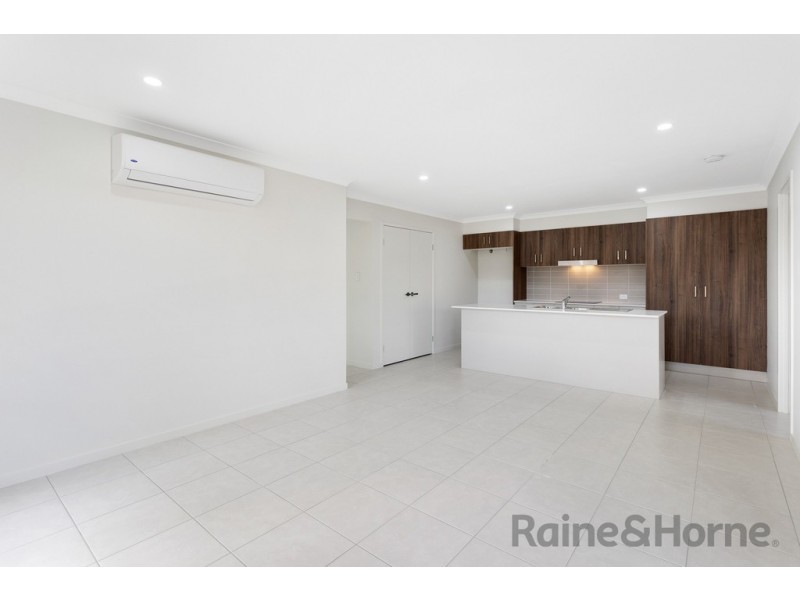 2/4 Melanie Street, Cotswold Hills QLD 4350