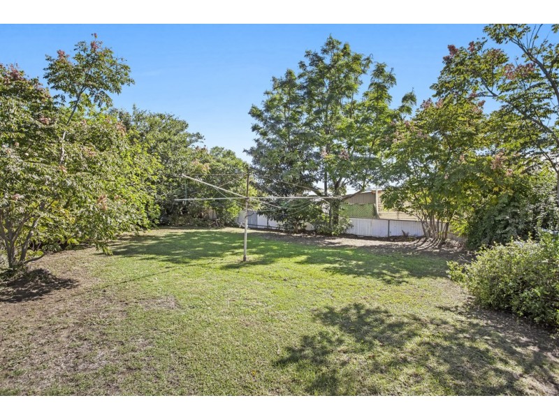 37 Mort Street, Newtown QLD 4350