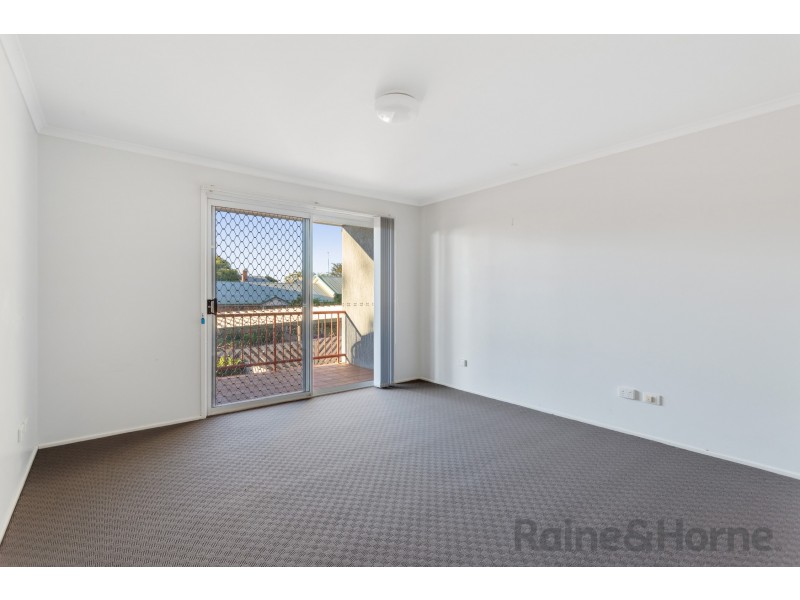 3/328 Hume Street, Centenary Heights QLD 4350
