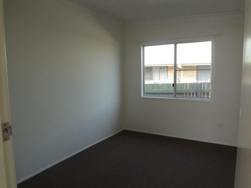 8 Hamilton Street, Newtown QLD 4350