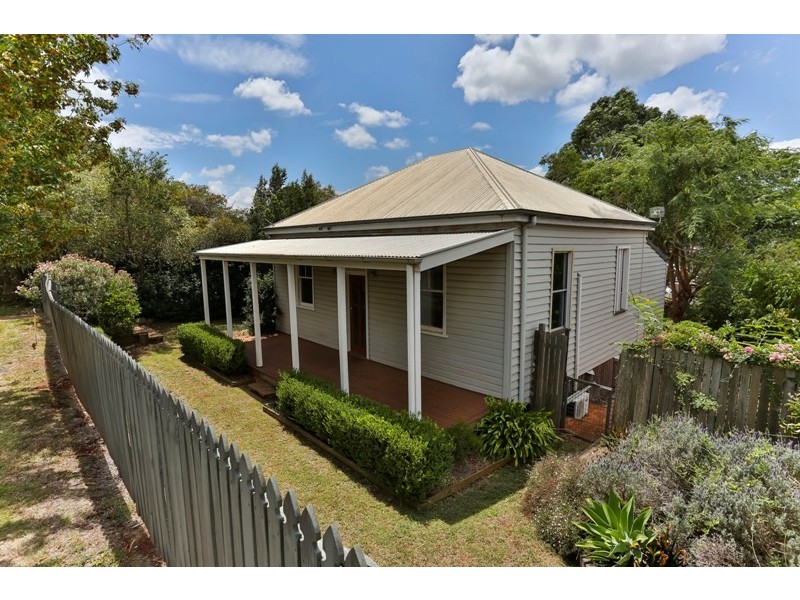 10 Gowrie Street, Toowoomba City QLD 4350