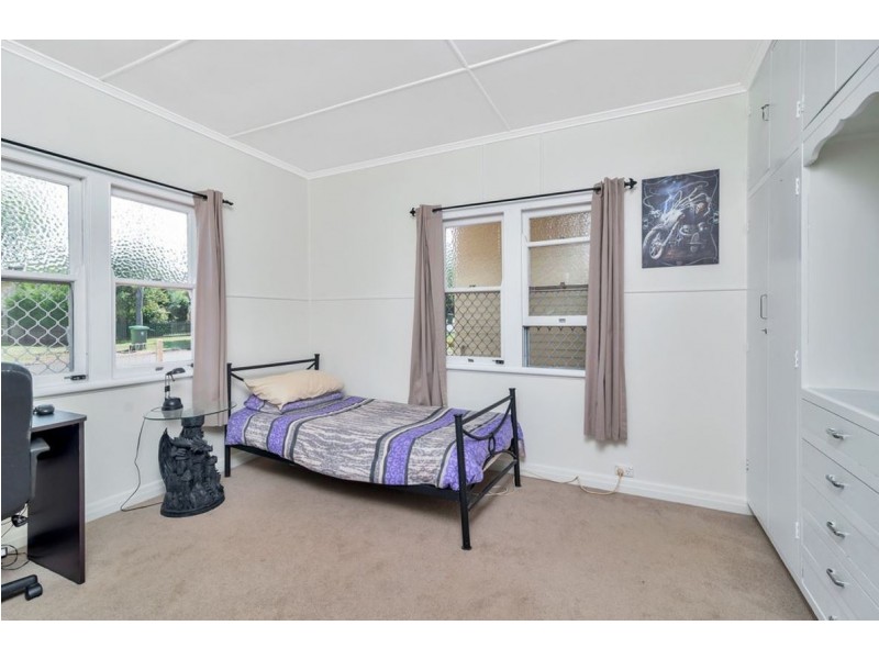 15 Rosina Street, Newtown QLD 4350