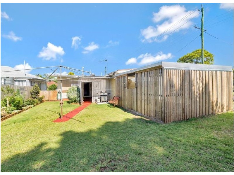 15 Rosina Street, Newtown QLD 4350