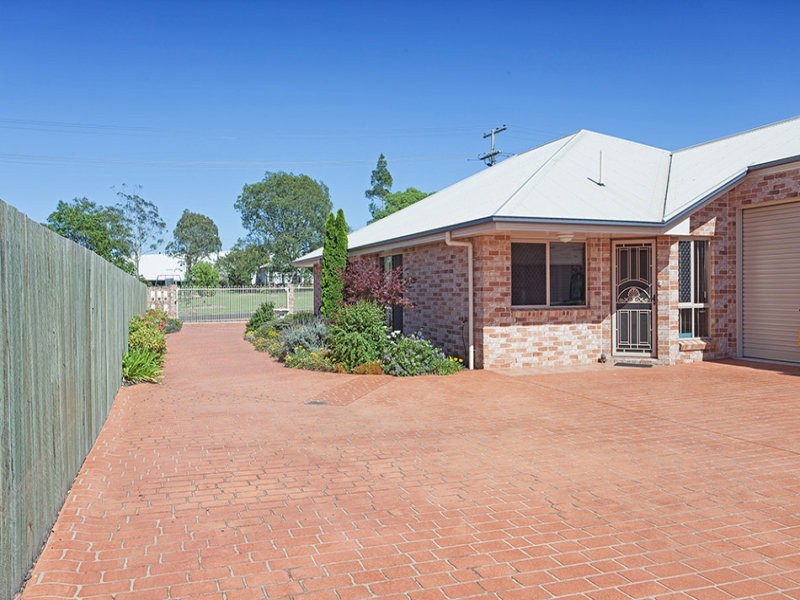 4/58 Tara Street, Wilsonton QLD 4350